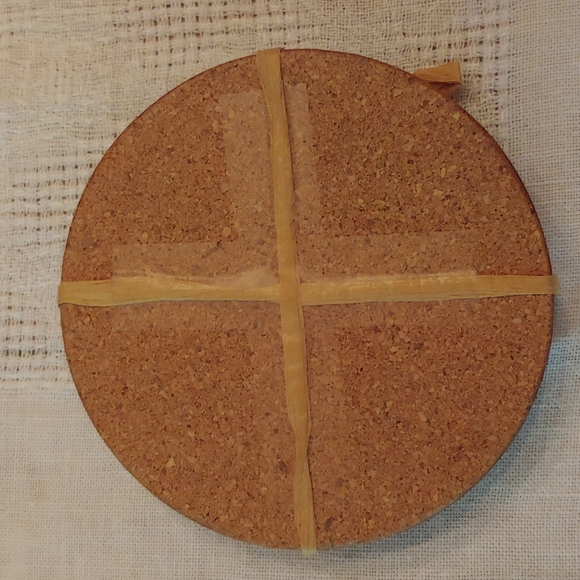 Sur la table Fish Outdoor Appetizer Plates/Coasters - Picture 5 of 9